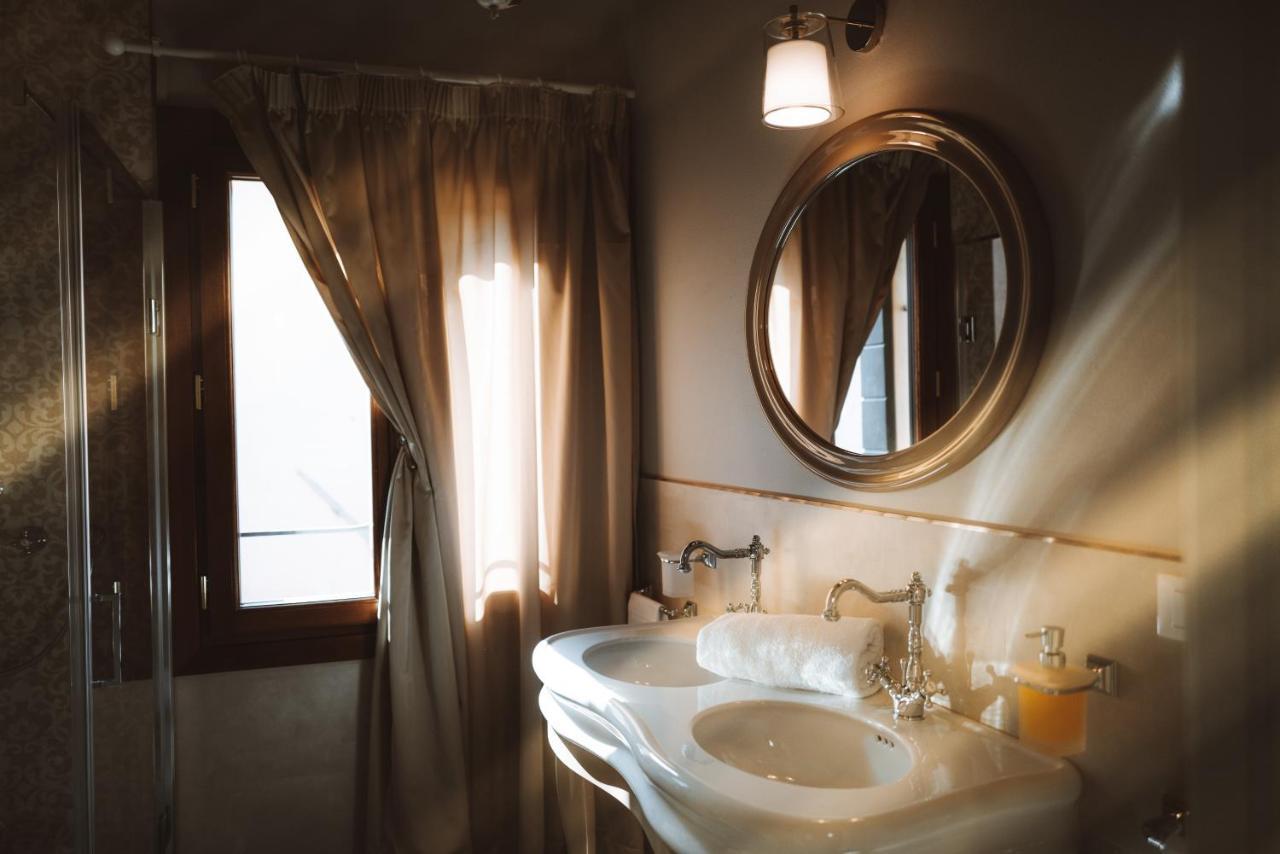 Casa Virginia Direct At The Canal Cannaregio With Own Roof Terrace Venice Ngoại thất bức ảnh