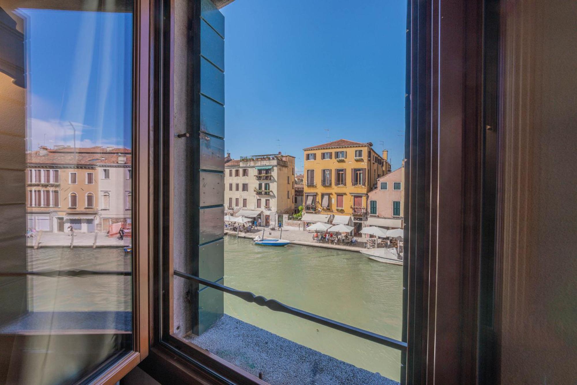 Casa Virginia Direct At The Canal Cannaregio With Own Roof Terrace Venice Ngoại thất bức ảnh